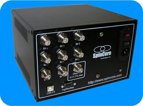 很低的電磁干繞，低噪聲，外時鐘：50MHz,8路可編程數(shù)字輸出，每通道12mA電流輸出，