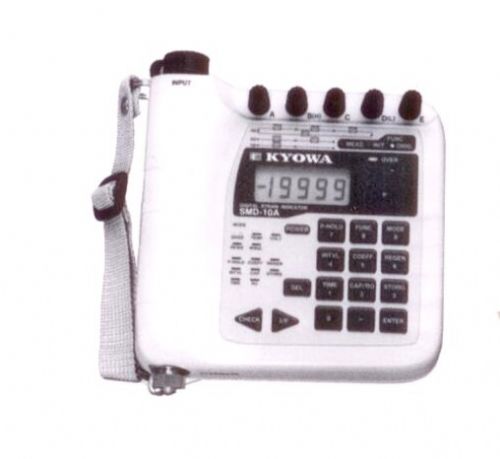 ·測(cè)量通道數(shù)：1·測(cè)量對(duì)象：應(yīng)變片，應(yīng)變片式傳感器，帶有測(cè)溫度機(jī)能土木傳感器（SMD-20A），直流電壓，熱電偶，抵抗，絕緣抵抗·測(cè)量范圍，應(yīng)變：0～±199000×10-6應(yīng)變，直流電壓：0～19.900V
