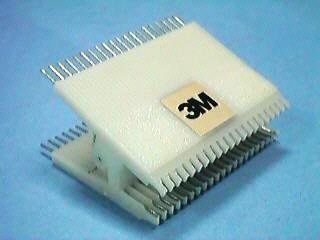 DIP測試夾（腳中心間距2.54mm)

管腳數(shù)：8pins、  14pins、  16pins、   20pins、  24pins、   28pins、  40pins

使用范圍：與在線電路維修測試儀配套使用，適合使用示波器、邏輯分析儀、三用表等其它
         各種儀器在線檢測DIP器件。

生產(chǎn)廠家：美國